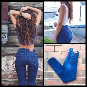 Levi’s 711 mom jean